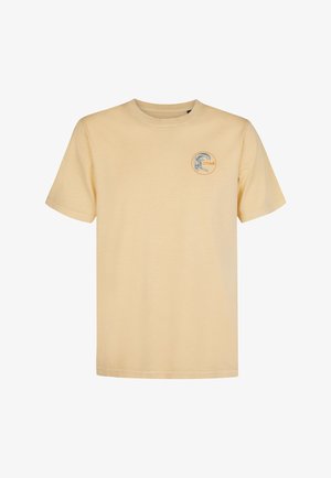 Lys gul bomulds t-shirt med rund halsudskæring. Har et cirkulært logo i blå og orange på venstre side af brystet. Korte ærmer.