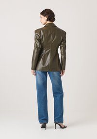 LA MANIA ALVA oliwkowy