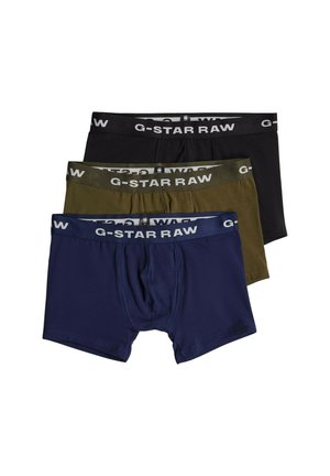 Trois paires de boxers pour hommes en bleu marine, vert olive et noir. Chacune présente une taille douce avec "G-STAR RAW" imprimé en blanc.