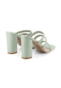 Blogger Mules de tacón - verde