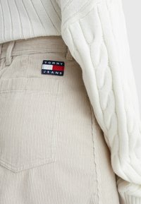 Tommy Jeans Spódnica trapezowa