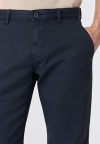 ROY ROBSON MIT STRUKTUR - Chinos - dunkelblau