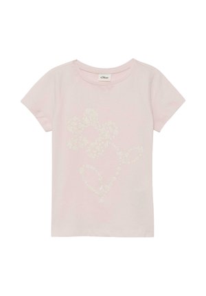 Jasnoróżowa koszulka z krótkim rękawem z białym kwiatowym wzorem na środku i okrągłym dekoltem, metka marki "s.Oliver" wszyta w kołnierz.