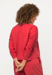 Ulla Popken Sudadera - red