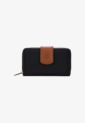 Cartera rectangular negra con tab de cierre a presión de cuero marrón con la "B" grabada y un zip lateral con tirador dorado.