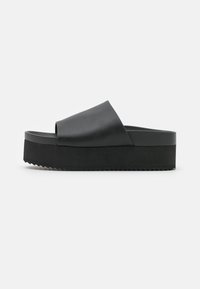 Monki Pantofle - black