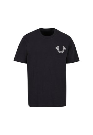 Zwarte katoenen t-shirt met een ronde hals en korte mouwen, voorzien van een decoratief logo op de linkerkant van de borst. Soepele textuur.