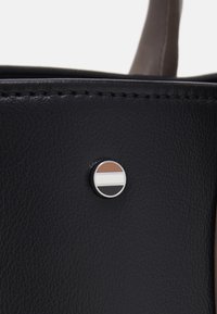 BOSS SANDY TOTE - Rankinė - black