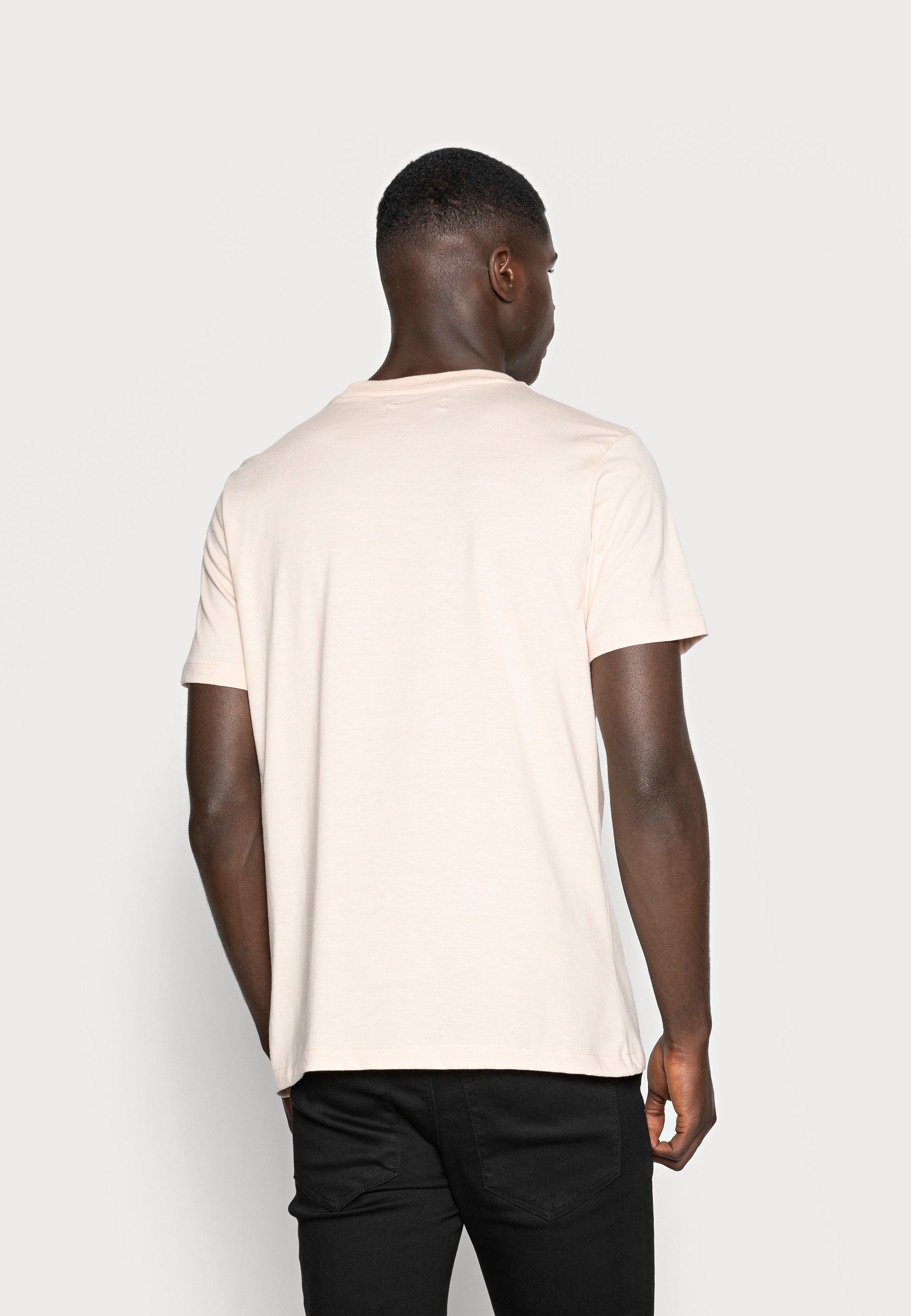Men ESSENTIAL SIG UNISEX - Basic T-shirt Men ESSENTIAL SIG UNISEX - Basic T-shirt