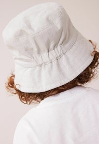 Next BUCKET Regular Fit - Kalap - neutral