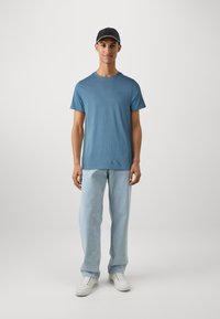JOOP! Jeans ALPHIS - Navadna majica - pastel blue