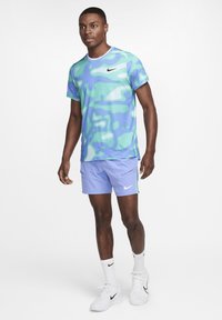 Nike Performance Korte broeken - royal pulse green frost white