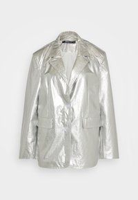 Stříbrný metalický blazer se strukturovaným designem. Obsahuje špičatý klop, dvě přední kapsy a zapínání na jeden knoflík. Hladká, lesklá textura.