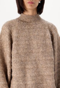 ONLY Tall ONLCELINA  - Strikkegenser - chestnut