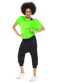 Winshape - FUNCTIONAL DANCE - Lihtne T-särk - neon green Väikepilt 1