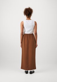 ONLY Tall ONLAMAHLE STRING SKIRT - Maksi svārki - argan oil