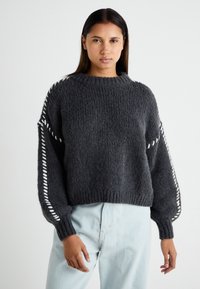 Vero Moda VMFENG O NECK  - Strikkegenser - asphalt
