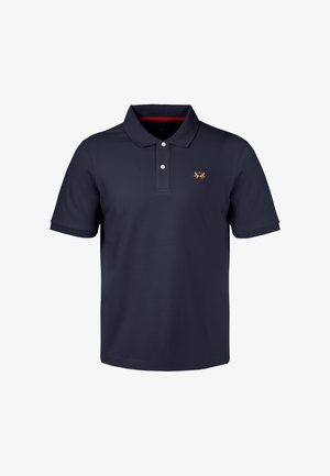 Granatowa koszulka polo z krótkim rękawem, dwoma białymi guzikami oraz małym żółtym wyszywanym logo na lewej stronie klatki piersiowej.