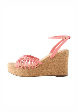 Next REGULAR FIT - FOREVER COMFORT TOE WEAVE DETAIL - Platformas sandales - pink