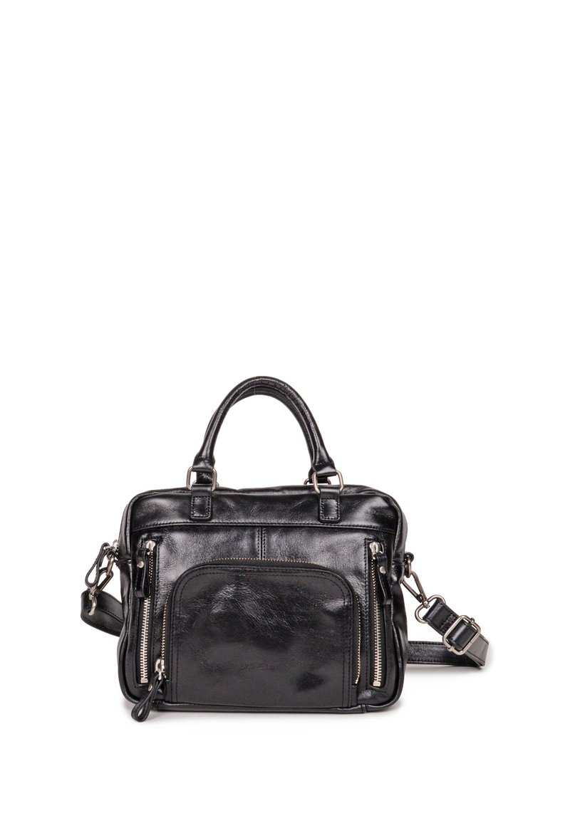 Schwarze Lederhandtasche mit zwei Griffen, abnehmbarem Schulterriemen, vorderer Reißverschlusstasche und glänzenden silbernen Beschlägen. Glatte Textur.