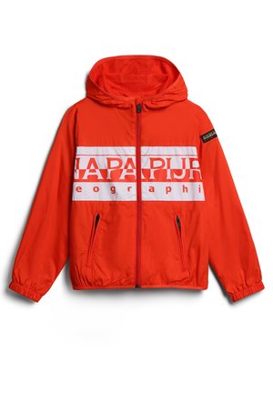Veste à capuche orange vif avec fermeture éclair à l'avant, deux poches zippées, poignets élastiques et bande blanche sur la poitrine avec texte partiel de la marque.