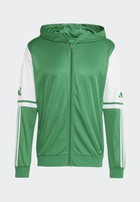 Felpa verde con zip e maniche bianche. Caratteristiche includono una texture liscia e lucida, tre strisce sulle maniche e un cappuccio.