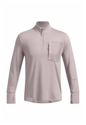 Pullover a maniche lunghe in morbido tessuto rosa chiaro, con colletto a mezza zip, tasca anteriore e polsini con foro per il pollice per un comfort migliorato.