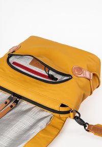 Aunts & Uncles SENDAI - Umhängetasche - mustard