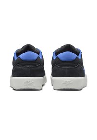 Nike SB FORCE 58 UNISEX - Treniņu apavi - black hyper royal anthracite summit white