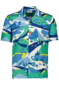 Camicia a maniche corte con bottoni, caratterizzata da un motivo paesaggistico colorato con accenti blu, verdi e gialli, realizzata in tessuto leggero.