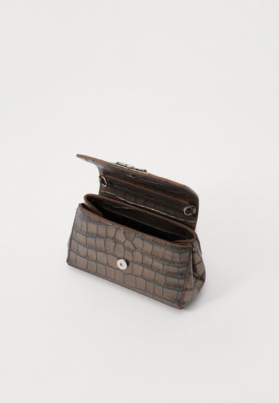 Vivienne Westwood HAZEL SMALL HANDBAG - Käsilaukku - brown