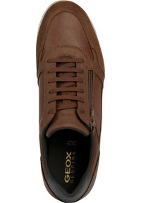 Geox U AVERY - Zapatillas - cognac