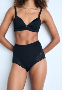 Lindex HIGH BLENDA 2 PACK - Shorty - black