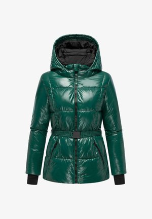 Groene, glanzende pufferjack met capuchon, ritsluiting, een tailleband en zwarte accenten. Voorzien van twee voorzakken.