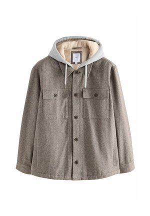 Braune strukturierte Jacke mit grauem Kapuzenfutter, gefüttert mit Fleece, zwei Brusttaschen und Knopfverschlüssen. Lange Ärmel mit lockerer Passform.