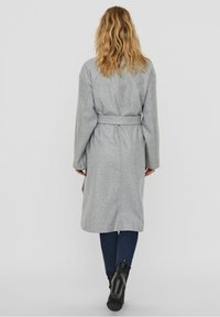 Vero Moda Abrigo clásico - light grey