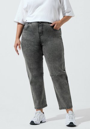 Yours Clothing, PLUS SIZE TROUSER CO-ORDS - Jeans fuselé - charcoal