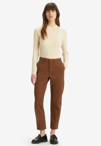 Unselected, mauve chalk-0015
