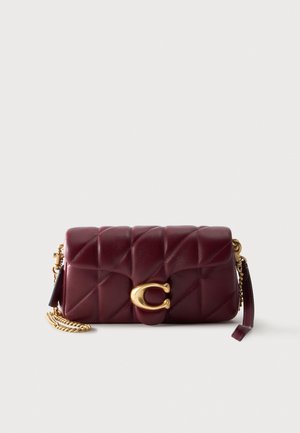 COACH, TABBY CHAIN CROSSBODY - Дамска чанта - bordeaux