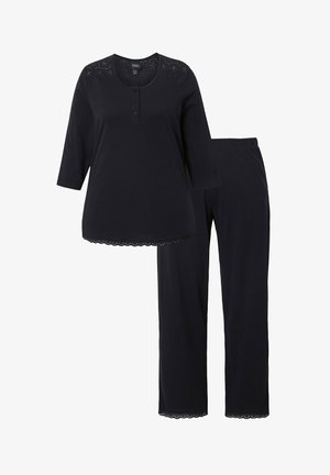 Set di pigiama nero composto da una maglia a tre quarti con patta e rifiniture in pizzo, abbinato a pantaloni coordinati con vita elastica.