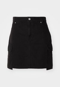 Svart denimskjørt med en tettsittende silhuett, foran knappelukking og to sidelommer. Designet med sømdekorasjoner.
