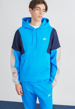 CLUB TRACK - Tepláková súprava - light photo blue/college grey/obsidian/white
