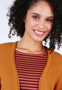 Lykka du Nord EMMA - Strickjacke - honey