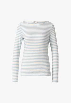 Camisa de manga larga con escote barco en azul claro y rayas horizontales blancas, hecha de algodón suave, con un ajuste relajado y sin herrajes visibles.