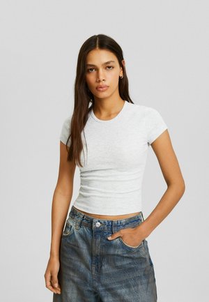 Buy Koton Solid Crew Neck T Shirt In Beige | 6thStreet Saudi Arabia