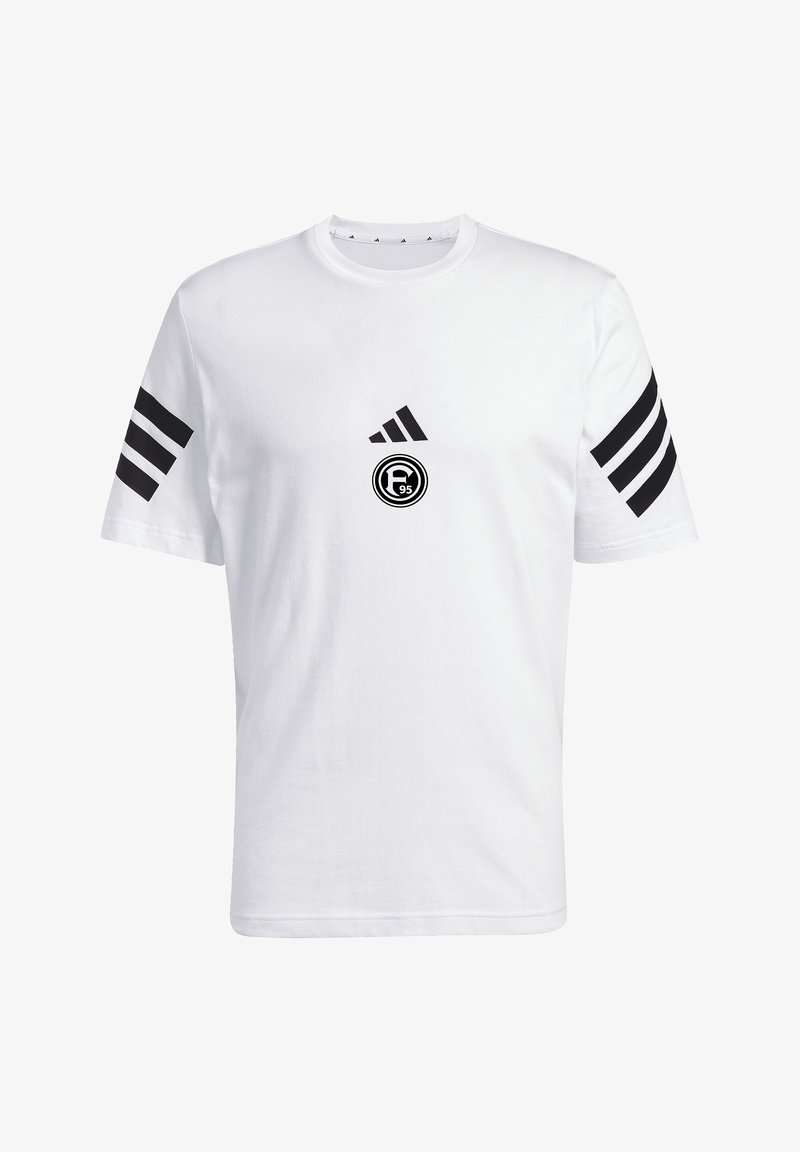 Chemise blanche à manches courtes avec des bandes noires sur les deux manches, logo Adidas et emblème circulaire F95 sur la poitrine. Aucune personne présente.