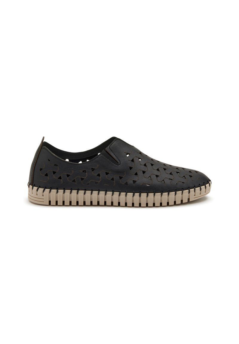 Frau Shoes PERFORATED - Scarpe senza lacci - black