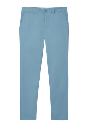 Lichtblauwe chinos met een slim fit, gemaakt van zacht katoen. Voorzien van zijzakken en een enkele knoopsluiting.