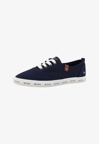 Sélectionné, navy