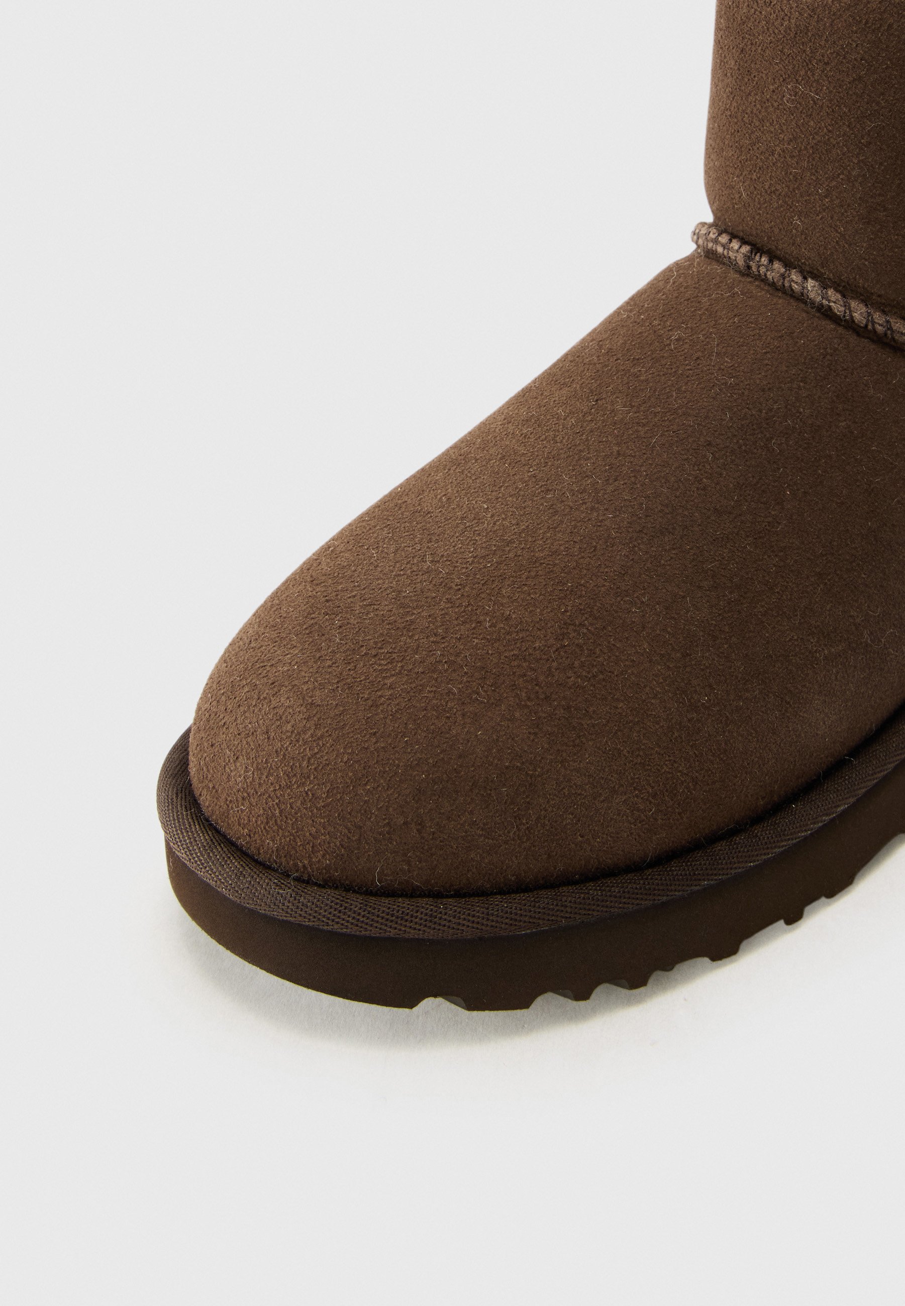 UGG CLASSIC MINI II - Winter boots - dusted cocoa/dark brown